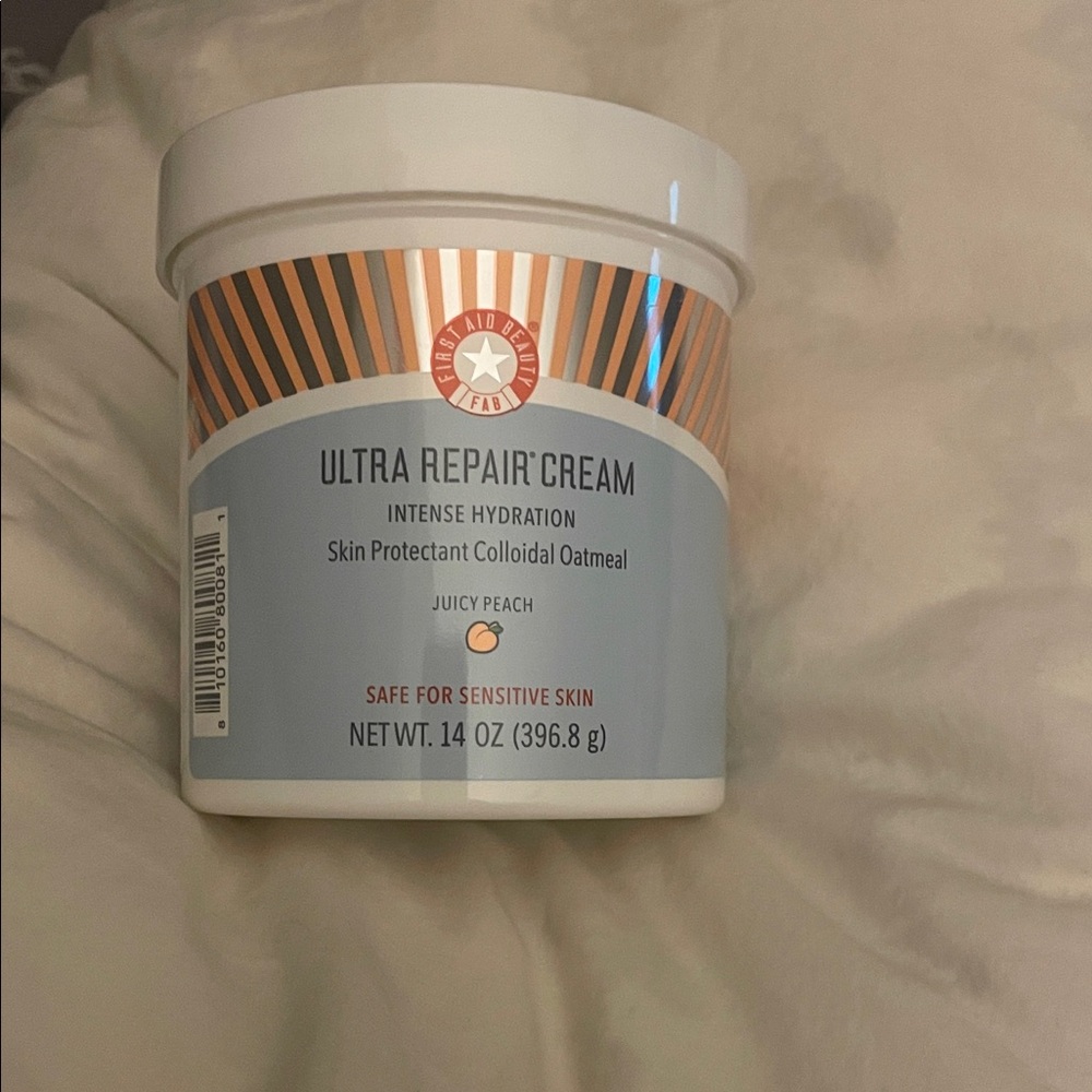First Aid Beauty Ultra Repair Cream - Blue and White - Picture 5 of 5